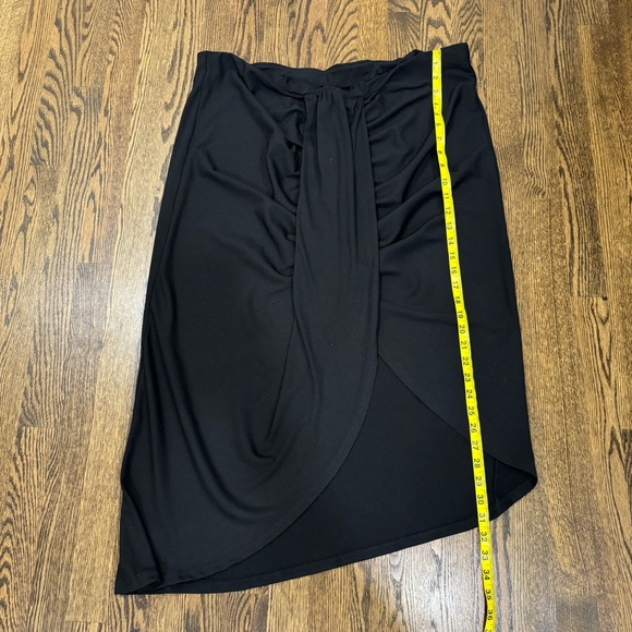 Cider Rib Ruched Slit Midi Skirt - Picture 9 of 9